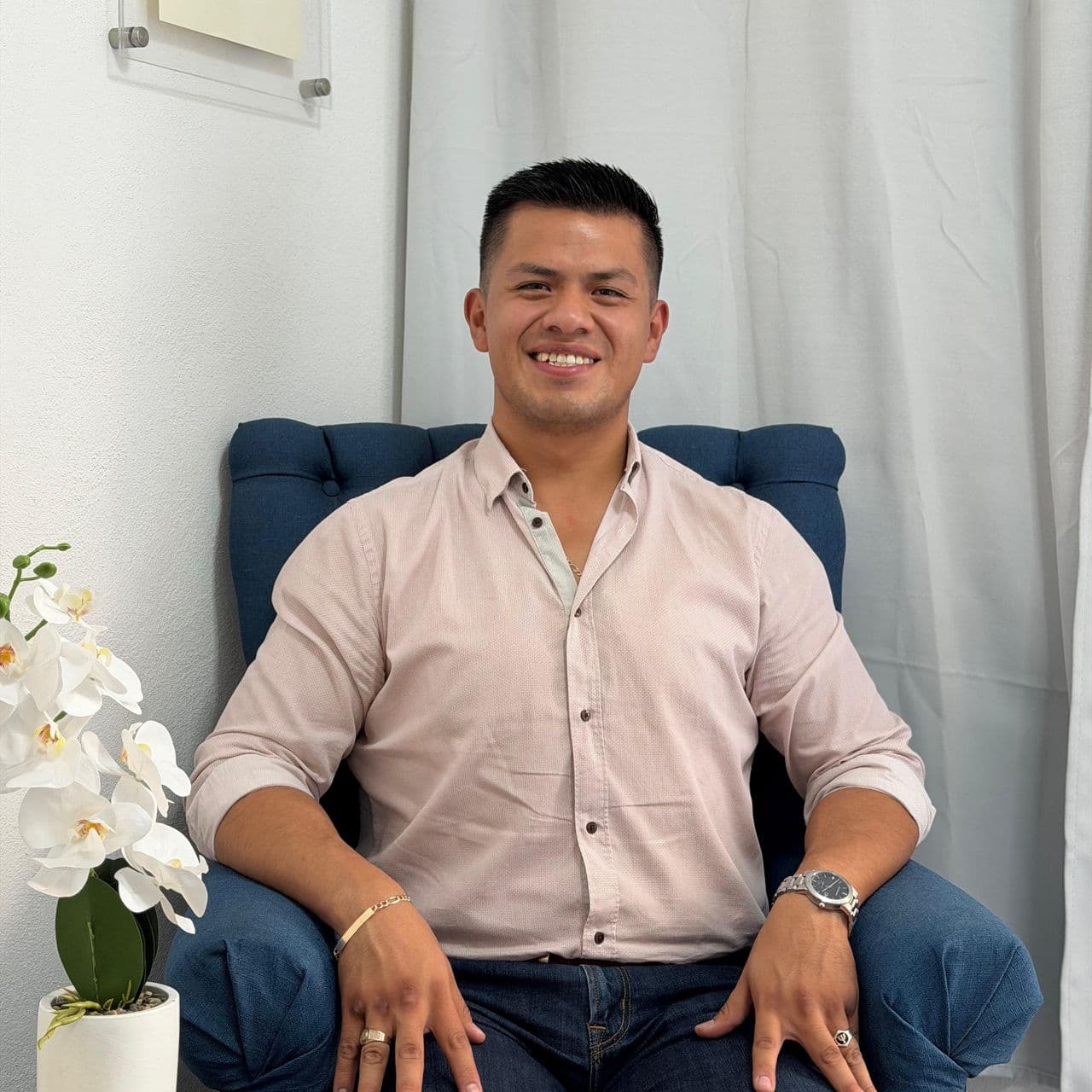 Foto de Lic. Carlos Enrique Falcon Flores