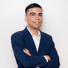 Foto de Lic. César de la Rosa