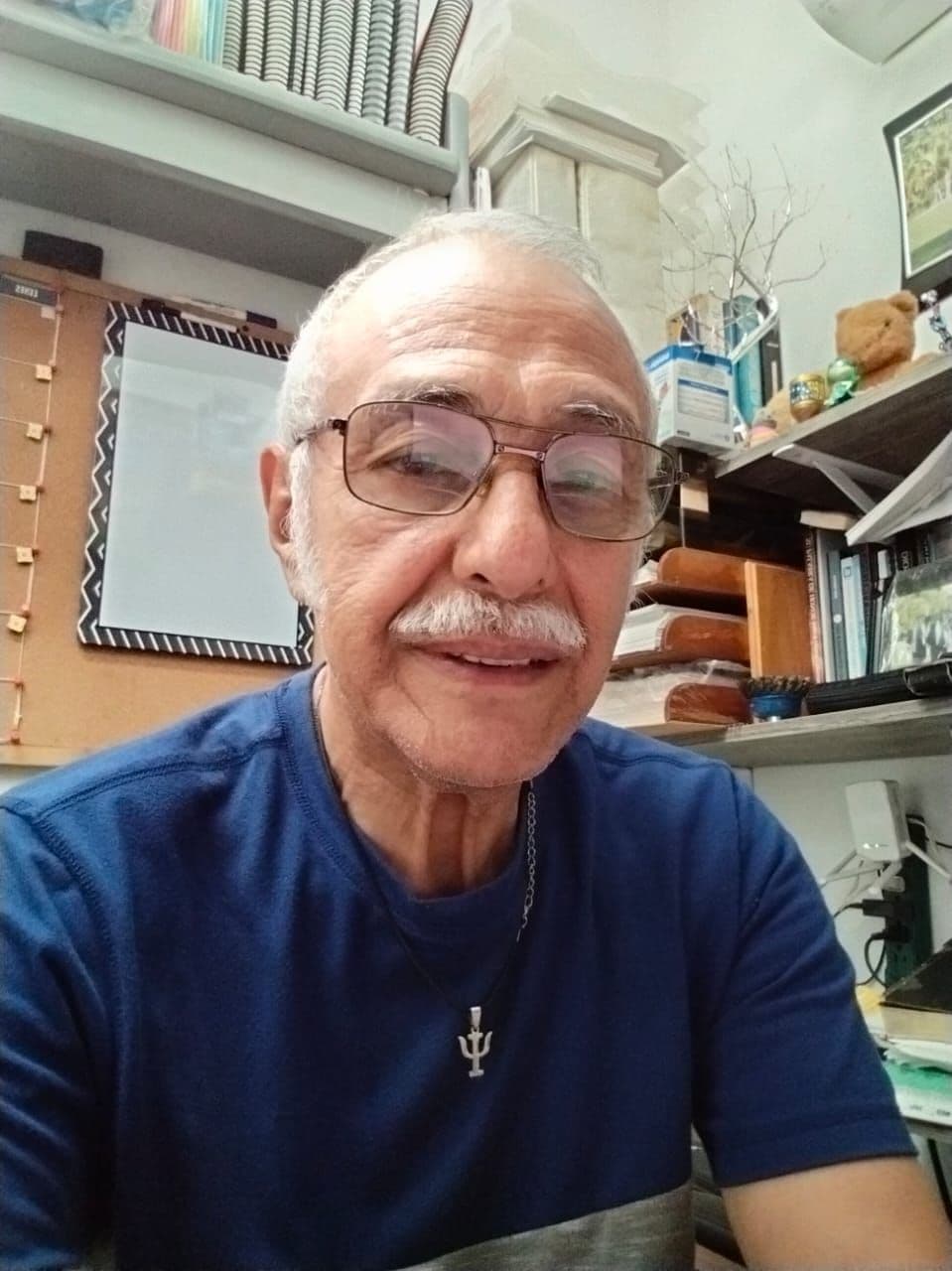 Foto de Lic. Mario Elí De Larrea Toledo